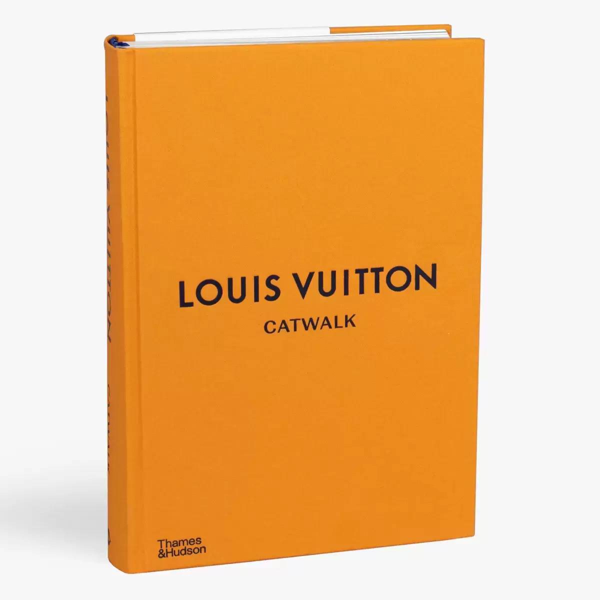 The Complete Fashion Collections Louis Vuitton Book