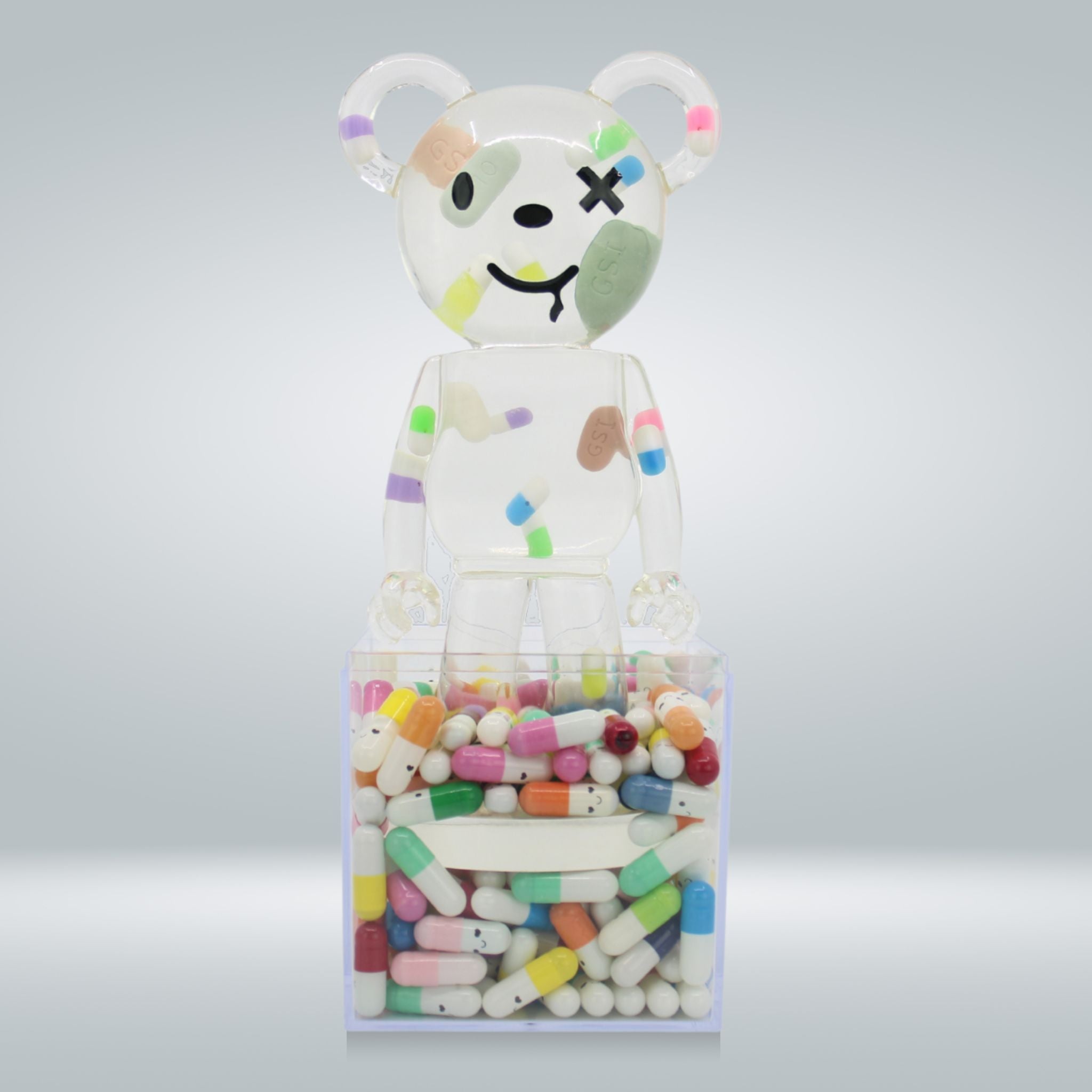 Transparent Pill BearMouse decorative object with matching acrylic pill box